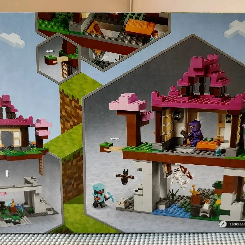 Lego Minecraft 21183 The Training Grounds NWT Building Toy Set